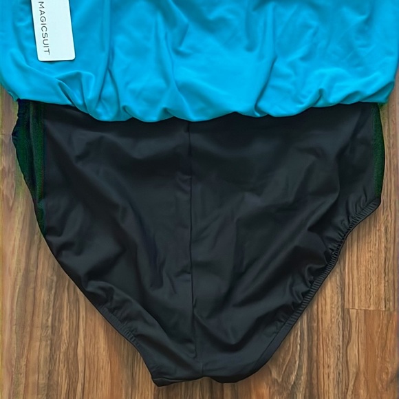 Magicsuit Drape Olivia Solid - Picture 8 of 13